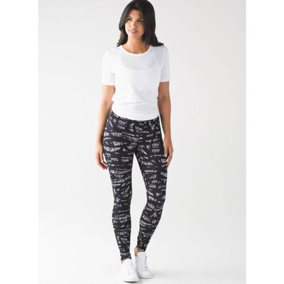 LULULEMON ATHLETICA Wunder Under Pant (Hi-Rise) Size 4 - Picture 3 of 8